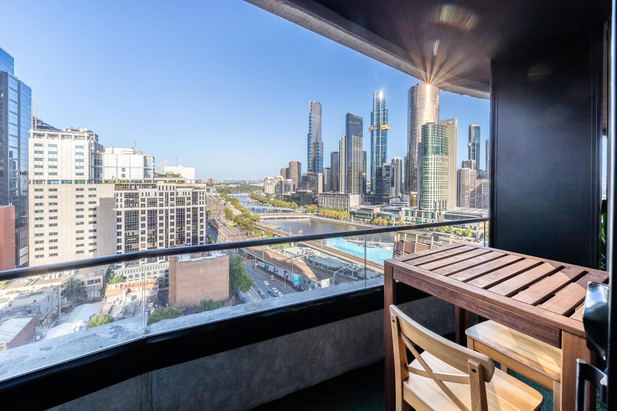 Aura2107, 2 Bedroom Apartment With Balcony, Stunning Yarra River And City Views Ville de Ville de Melbourne Extérieur photo